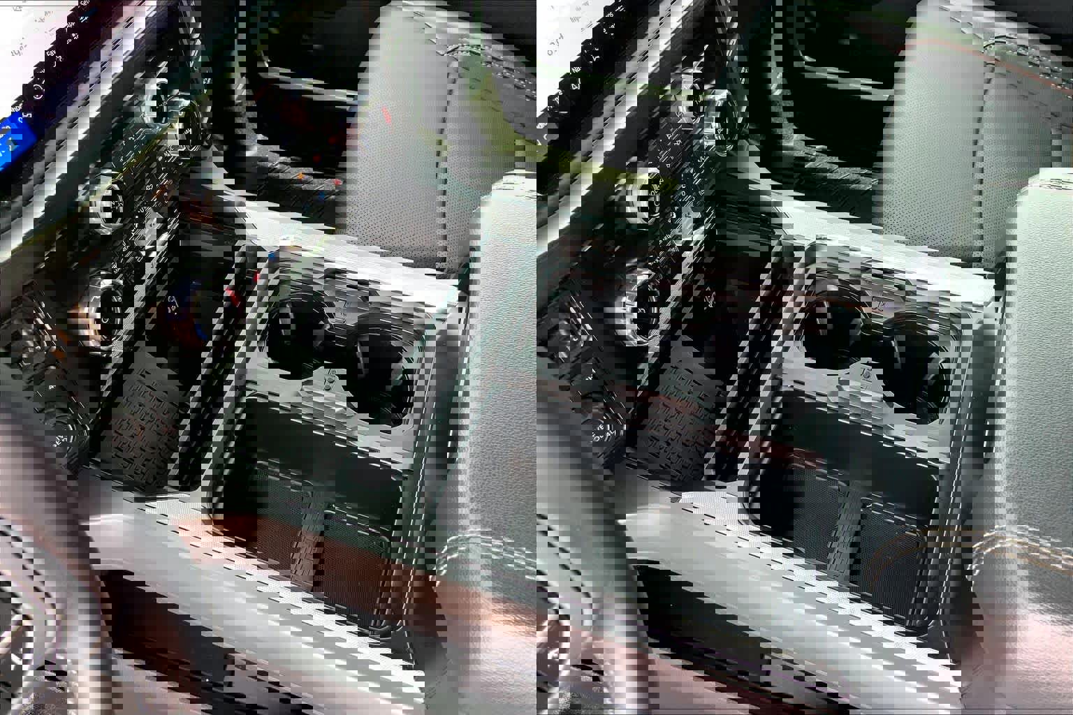 Certified 2024 Ford F250 Lariat w/ Sport Appearance Package image 16