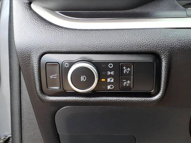 Certified 2023 Ford Explorer XLT w/ Equipment Group 202A image 21