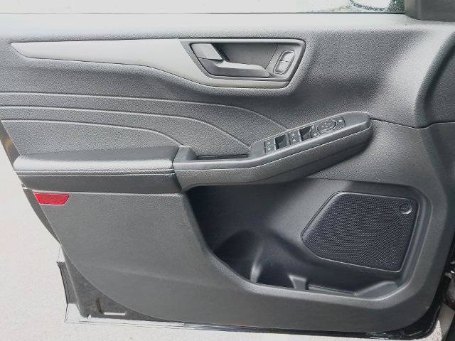 Certified 2024 Ford Escape Active AWD/4WD image 15