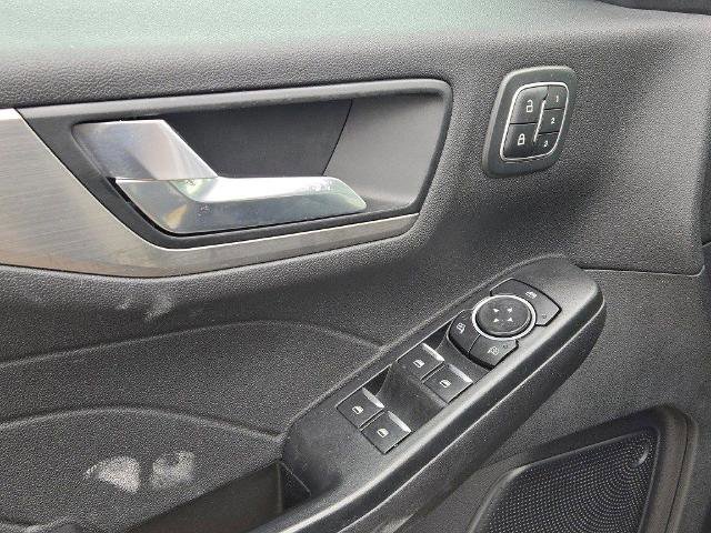 Certified 2022 Ford Escape Titanium w/ Class II Trailer Tow Package image 20