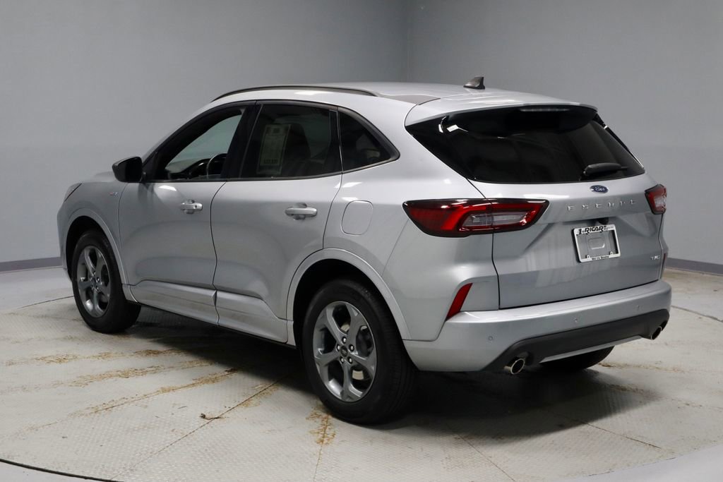 Certified 2024 Ford Escape ST-Line w/ Tech Pack #1 AWD/4WD image 11