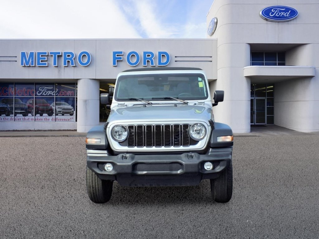 Used 2024 Jeep Wrangler Sport AWD/4WD image 8