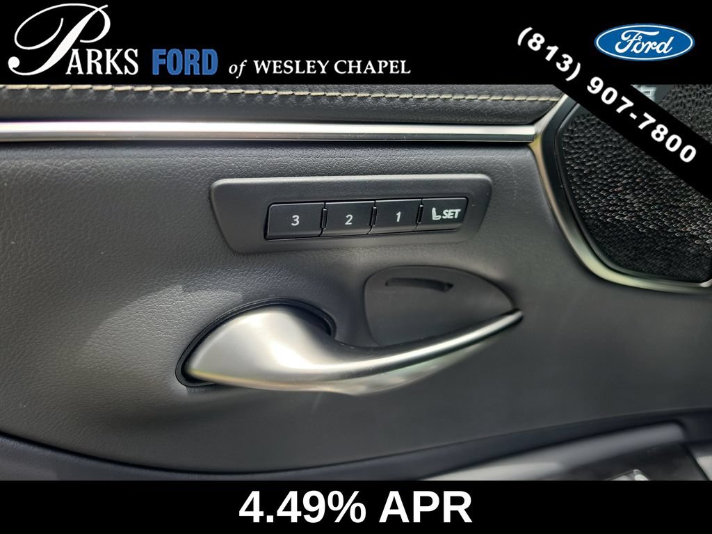 Used 2022 Lexus ES 300h Ultra Luxury w/ Accessory Package 2 FWD image 18
