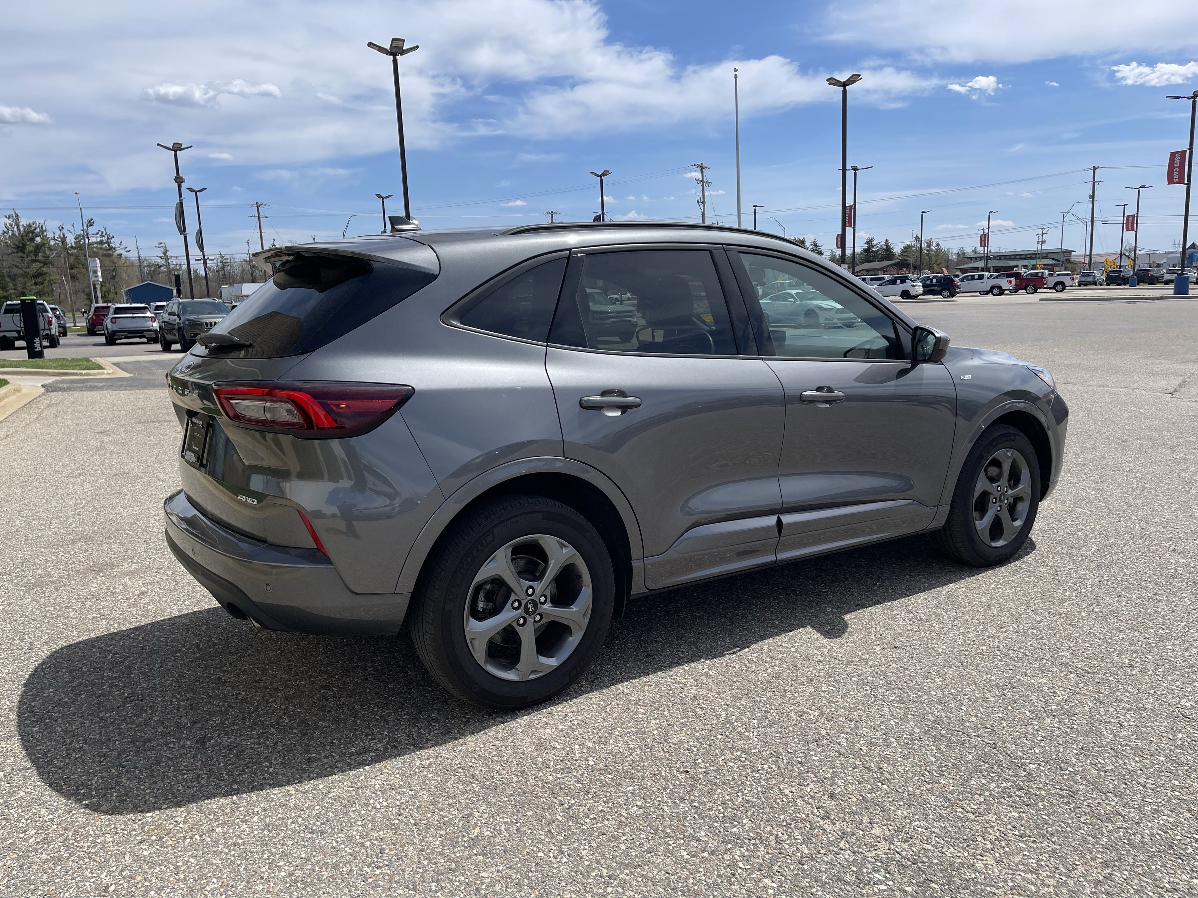 Certified 2023 Ford Escape ST-Line Select w/ Tech Pack #2 AWD/4WD image 4