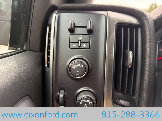 Used 2018 Chevrolet Silverado 1500 LT w/ All Star Edition AWD/4WD image 18