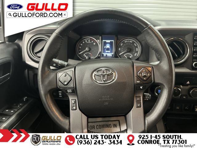 Used 2022 Toyota Tacoma TRD Off-Road w/ Technology Package AWD/4WD image 12