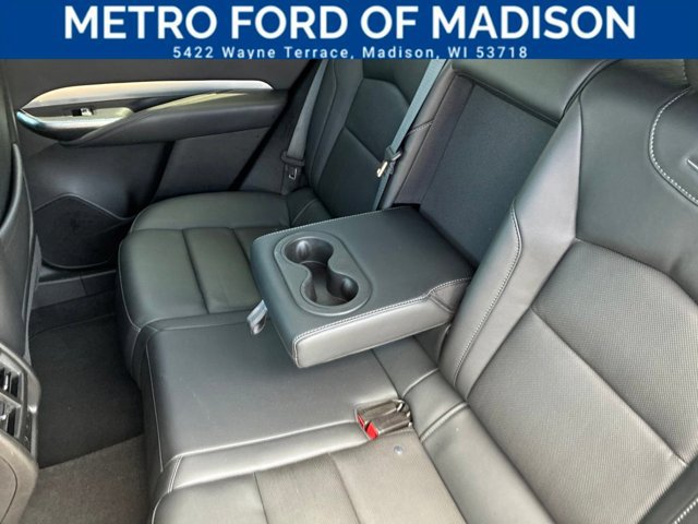 Used 2023 Cadillac XT4 Premium Luxury FWD image 38