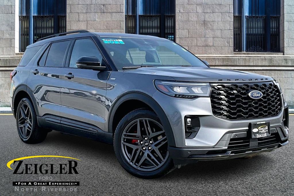 Certified 2025 Ford Explorer ST-Line w/ Premium Package image 1