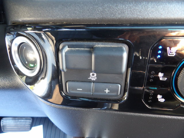 Used 2025 Chevrolet Silverado 3500 High Country w/ High Country Premium Package AWD/4WD image 23