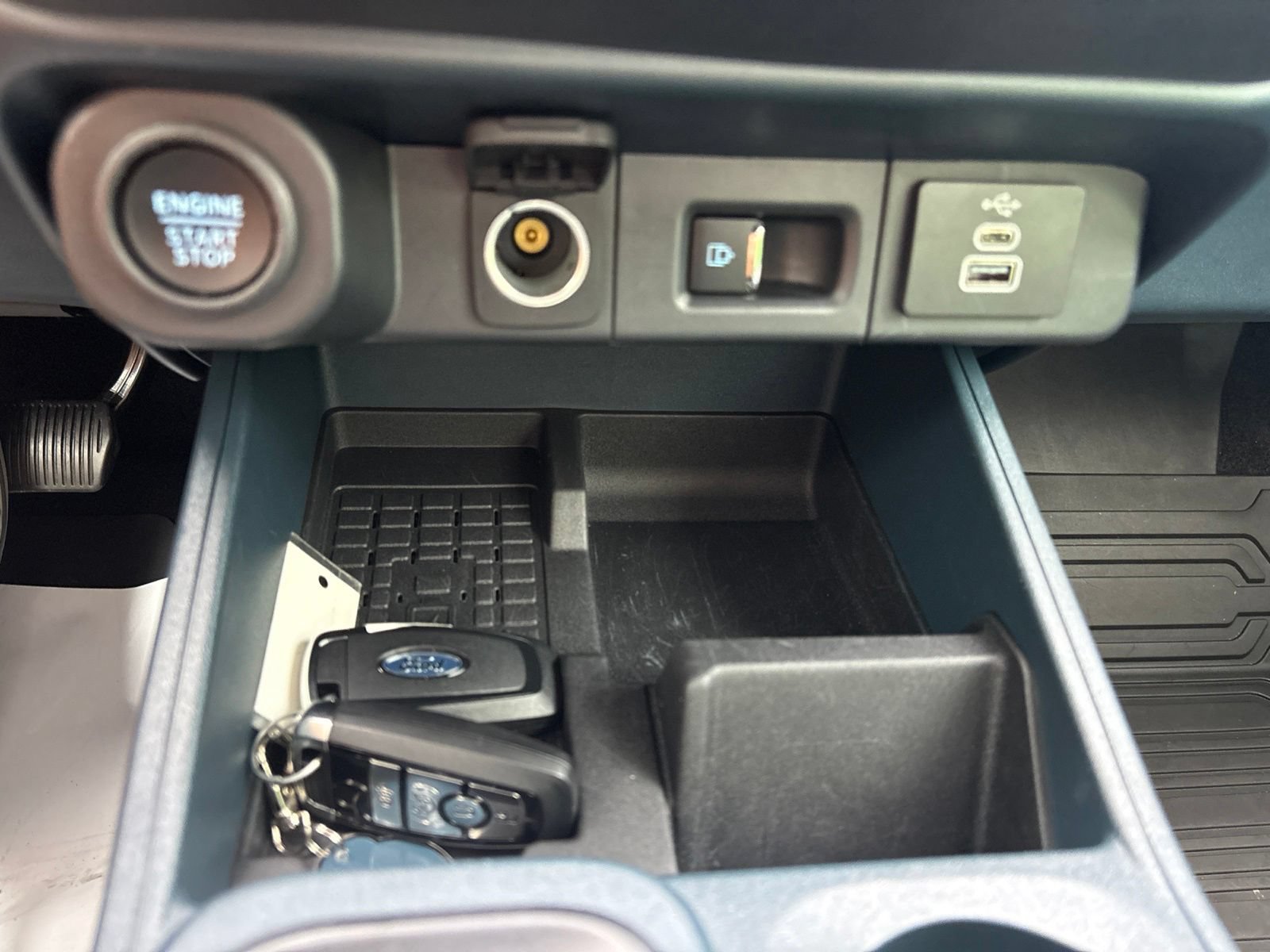 Certified 2025 Ford Maverick Lobo AWD/4WD image 24