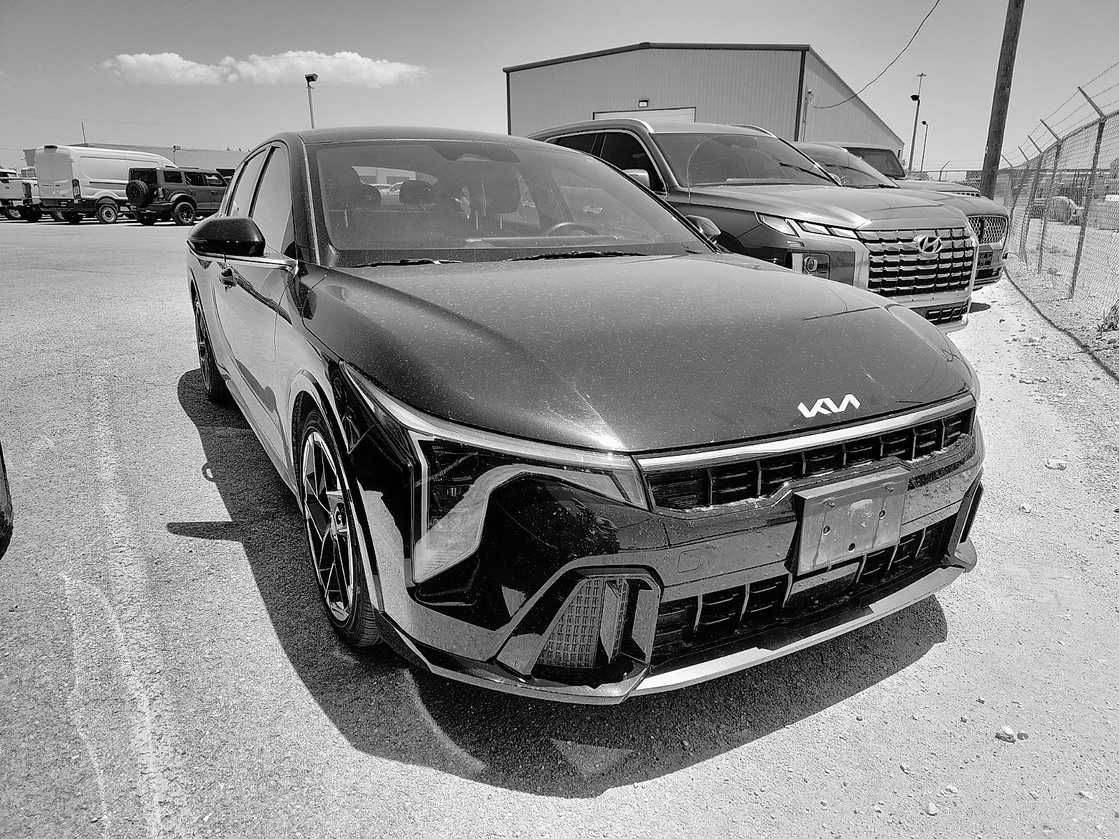 Used 2025 Kia K4 GT-Line w/ GT-Line Premium Package FWD image 1