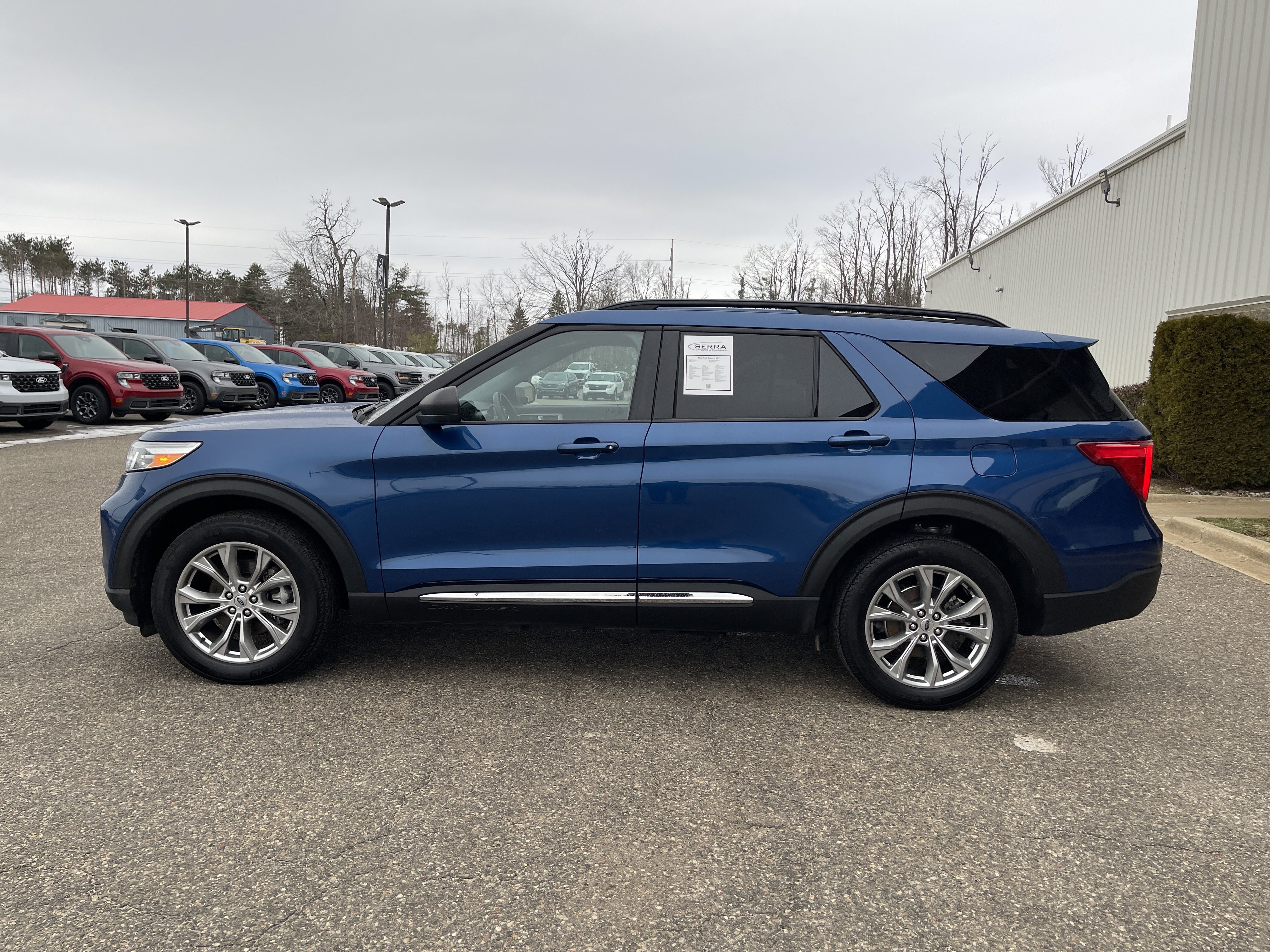 Certified 2023 Ford Explorer XLT w/ Equipment Group 202A image 7