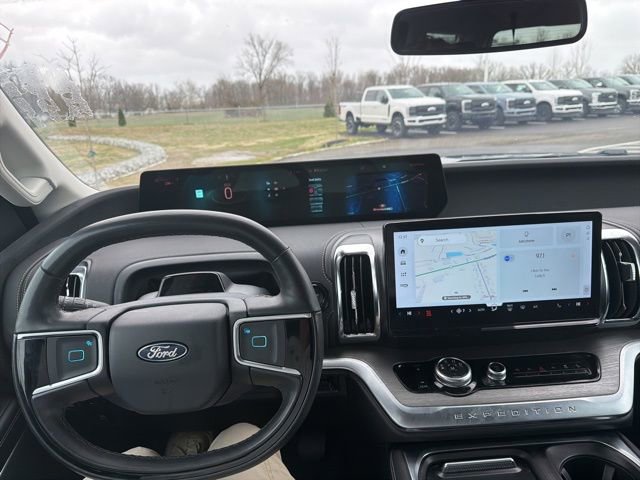 Certified 2025 Ford Expedition Max Platinum w/ Driver's Package image 39