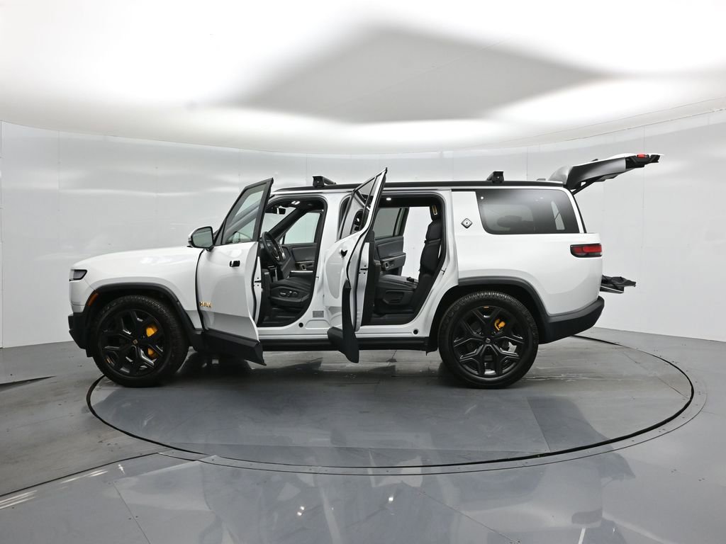 Used 2024 Rivian R1S Adventure AWD/4WD image 31