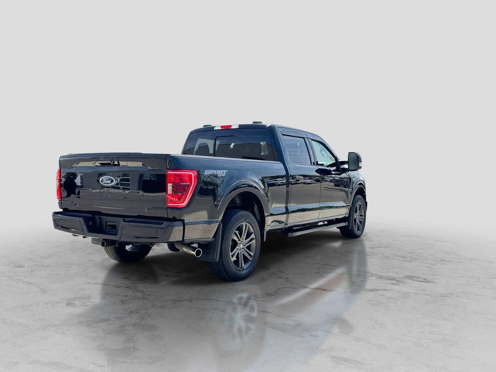 Certified 2022 Ford F150 XLT w/ Equipment Group 302A High AWD/4WD image 8