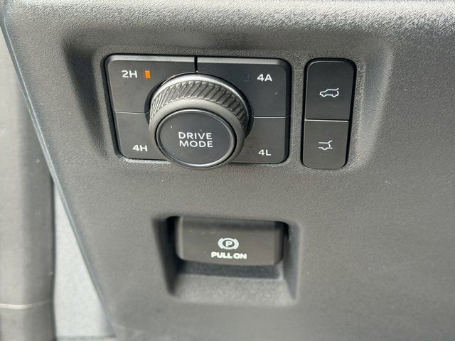 Certified 2025 Ford Expedition Active AWD/4WD image 26