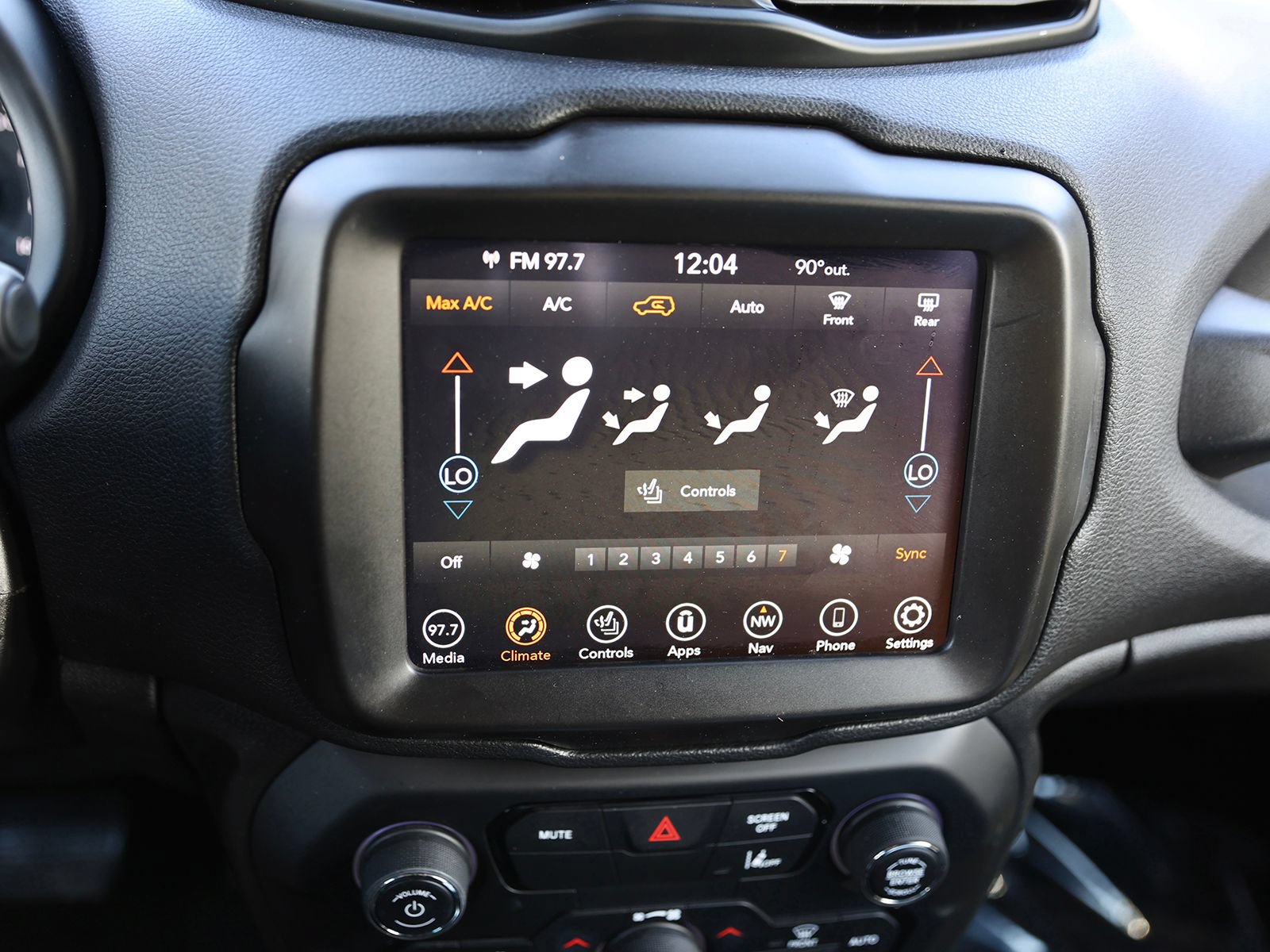 Used 2022 Jeep Renegade Altitude w/ Convenience Group AWD/4WD image 25