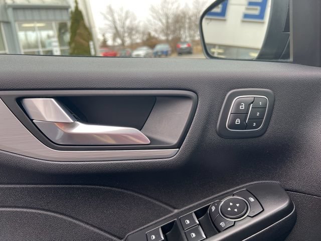 Certified 2023 Ford Escape Platinum AWD/4WD image 12