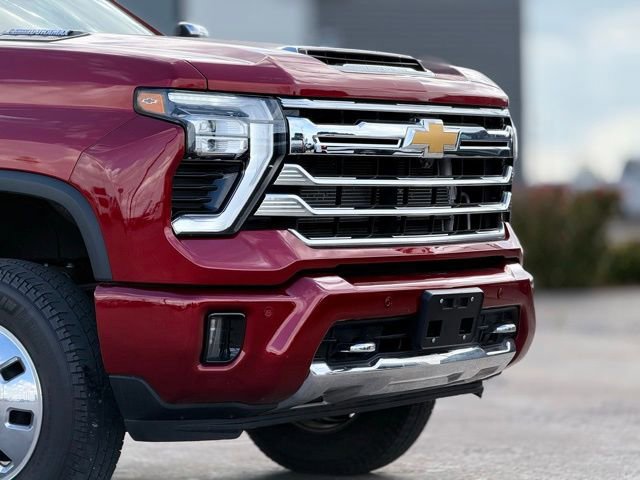 Used 2024 Chevrolet Silverado 3500 High Country image 9