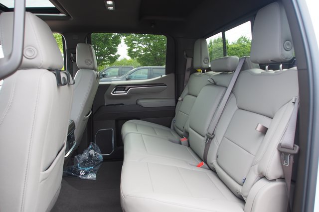 Used 2026 Chevrolet Silverado 1500 LTZ w/ LTZ Premium Package AWD/4WD image 19