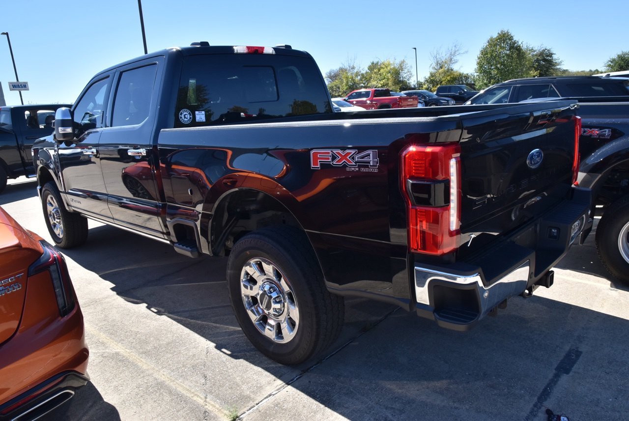 Certified 2024 Ford F250 Lariat w/ Lariat Ultimate Package AWD/4WD image 7
