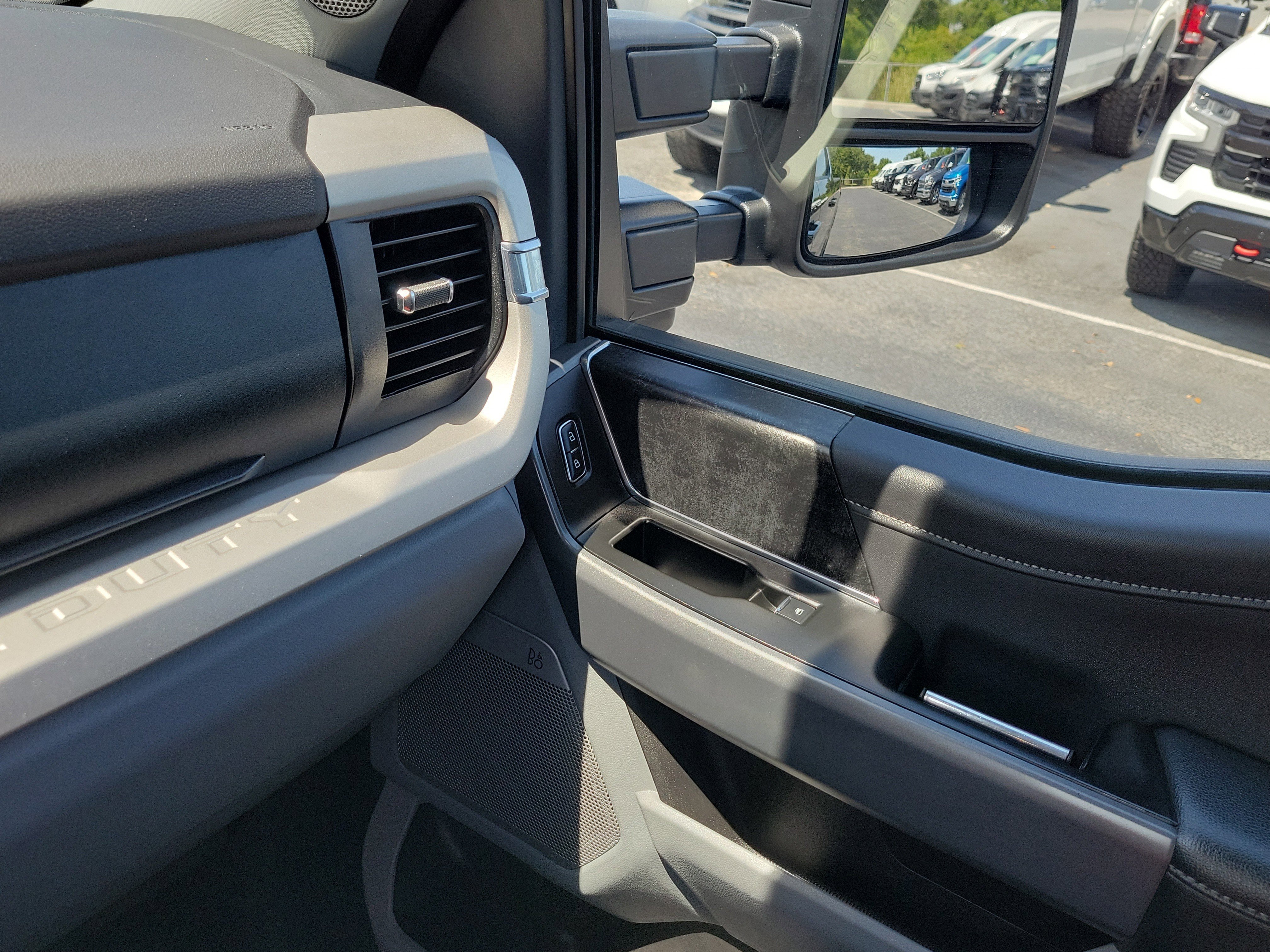 Certified 2023 Ford F250 XLT w/ Black Appearance Package AWD/4WD image 28