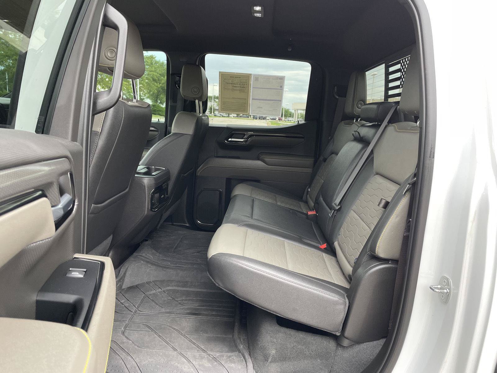 Used 2023 Chevrolet Silverado 1500 ZR2 w/ Technology Package AWD/4WD image 20