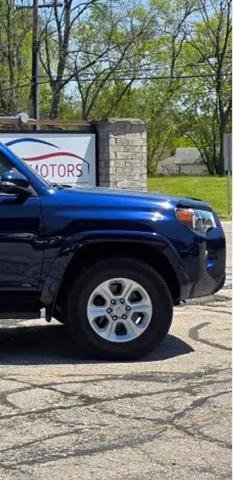 Used 2024 Toyota 4Runner SR5 Premium w/ Moonroof Package AWD/4WD image 9