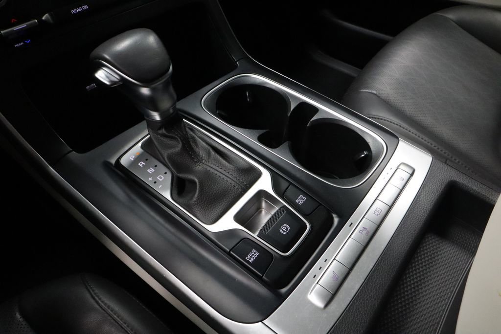 Used 2024 Kia Carnival LX image 31