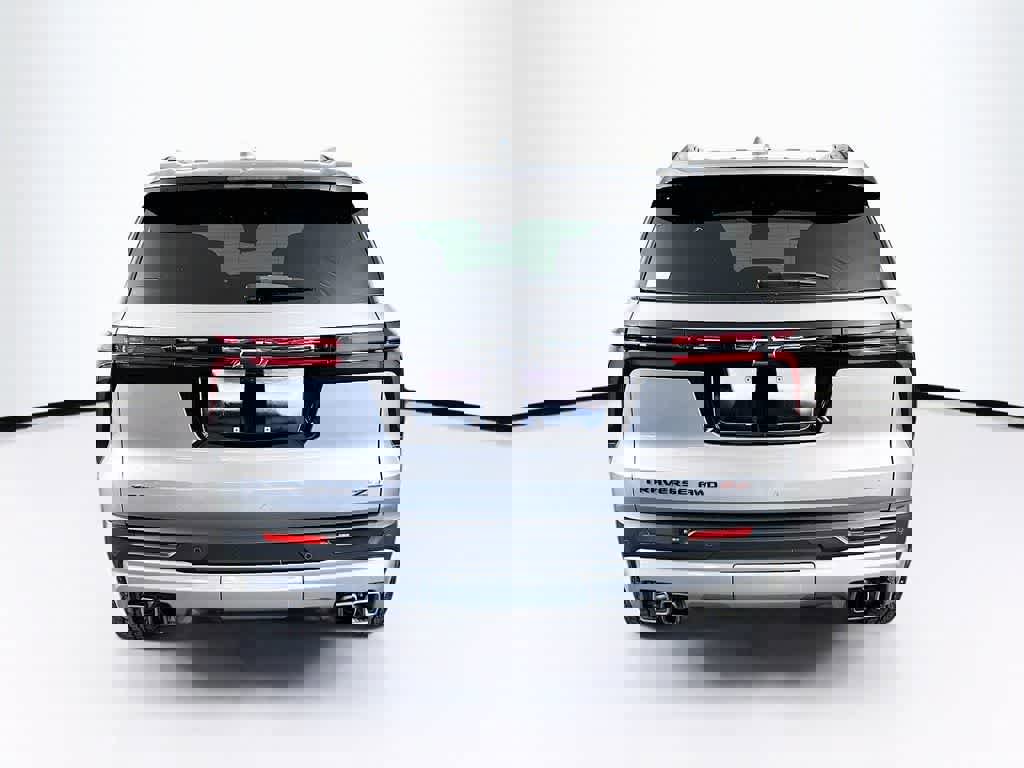 Used 2024 Chevrolet Traverse Z71 w/ LPO, Floor Liner Package image 4