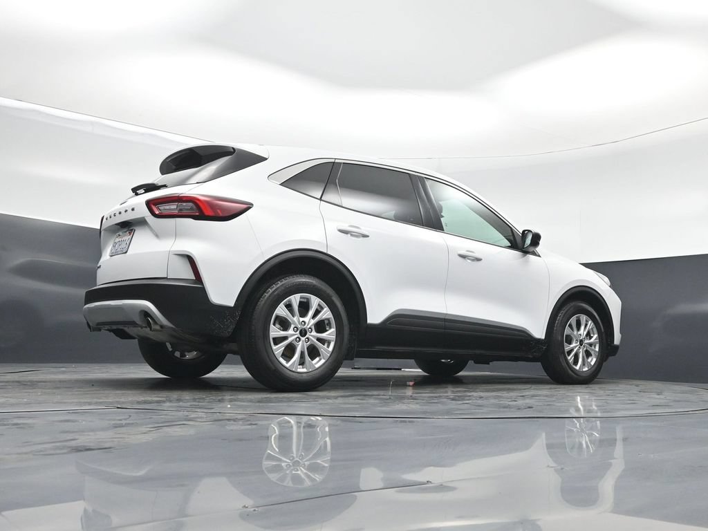 Certified 2023 Ford Escape Active FWD image 32