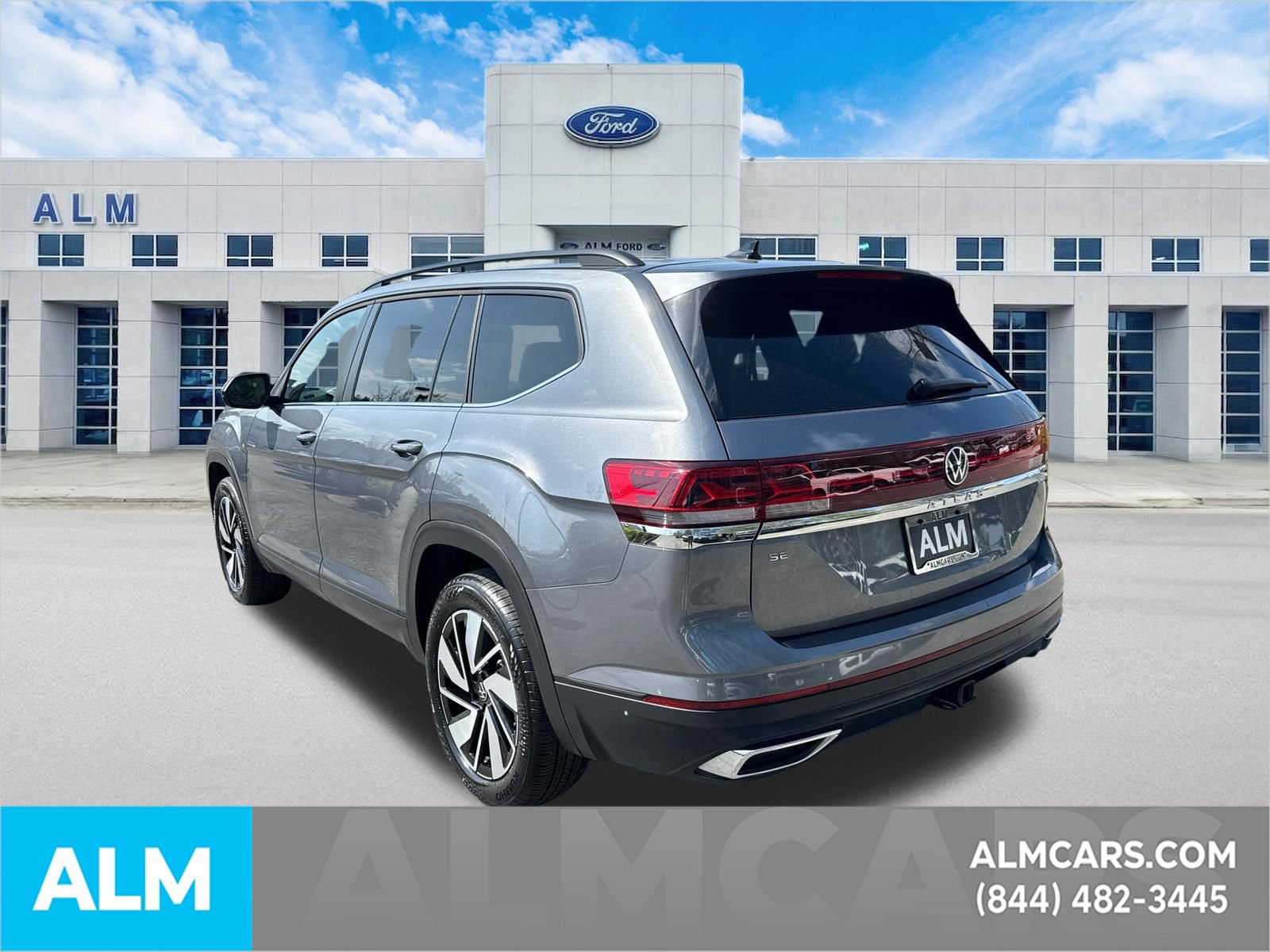 Used 2025 Volkswagen Atlas SE FWD image 8