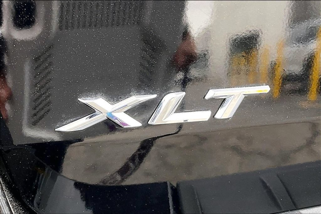 Certified 2024 Ford Explorer XLT w/ Equipment Group 202A AWD/4WD image 30