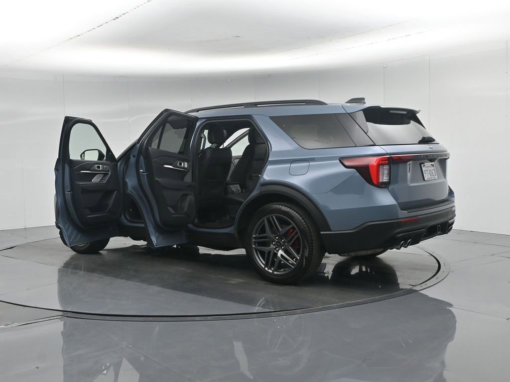 Certified 2025 Ford Explorer ST w/ Sun And Sound Package AWD/4WD image 40