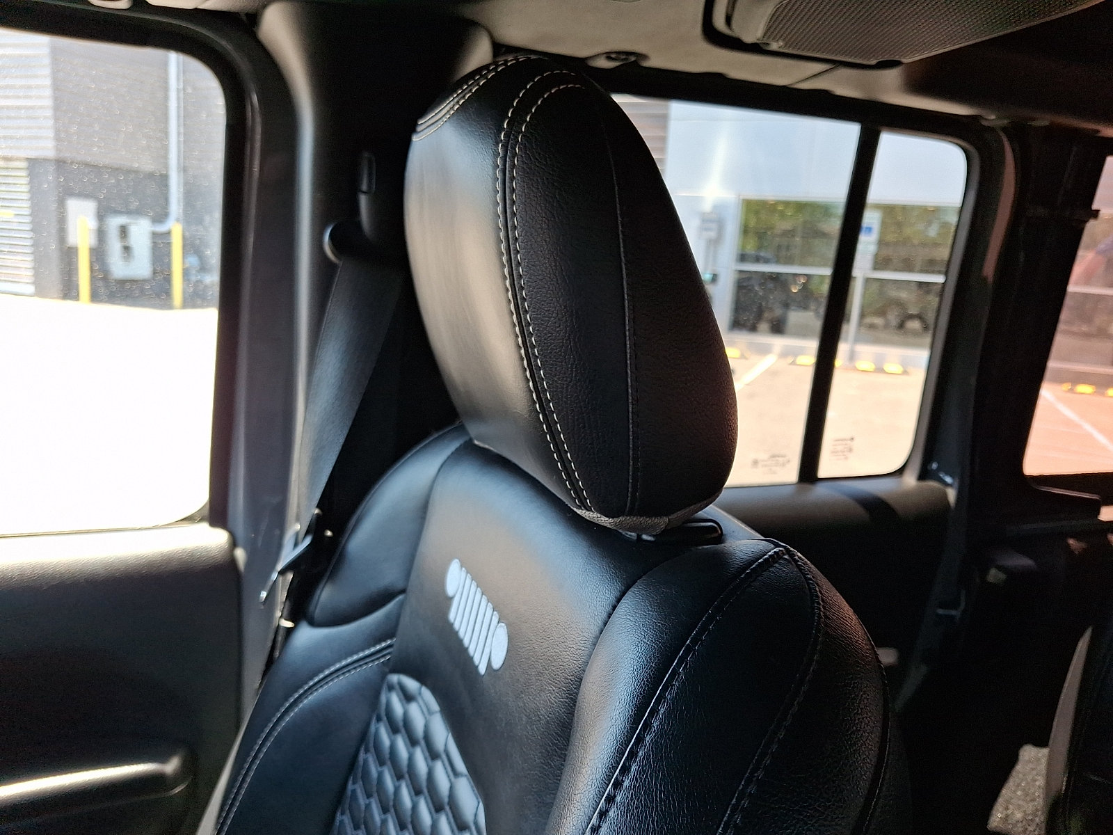 Used 2021 Jeep Wrangler Unlimited Sport AWD/4WD image 17
