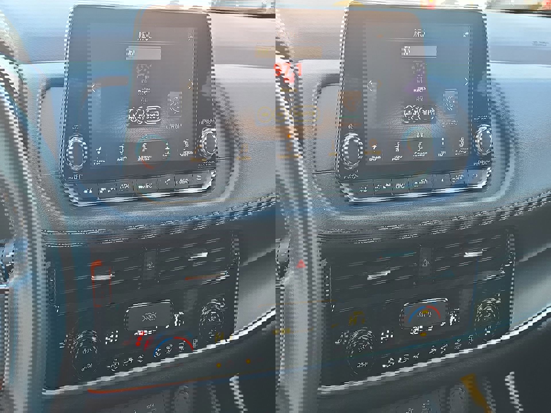 Used 2021 Nissan Rogue SV w/ Premium Package image 16