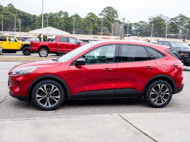 Certified 2022 Ford Escape SE w/ SE Sport Appearance Package image 3