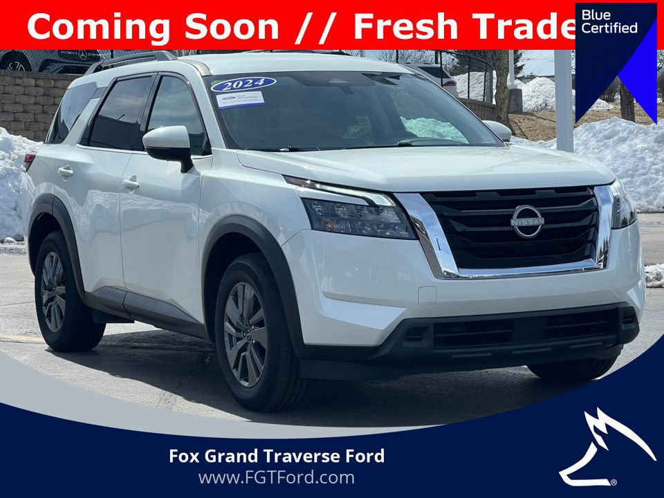 Used 2024 Nissan Pathfinder SV image 1