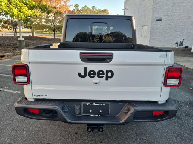 Used 2022 Jeep Gladiator Sport AWD/4WD image 5