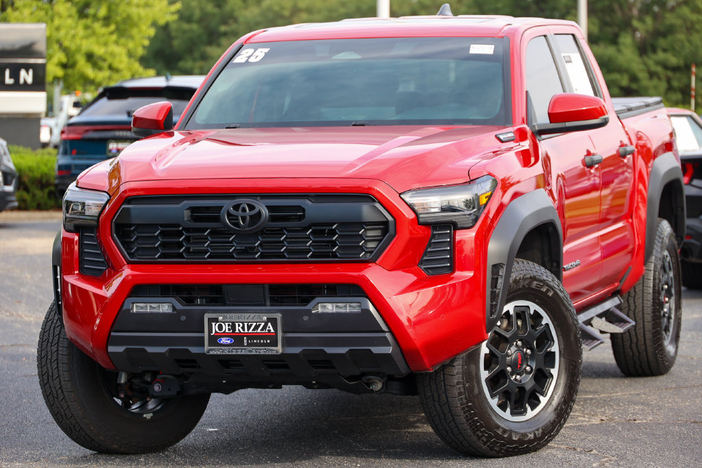 Used 2025 Toyota Tacoma TRD Off-Road w/ TRD Off Road Upgrade Package AWD/4WD image 23