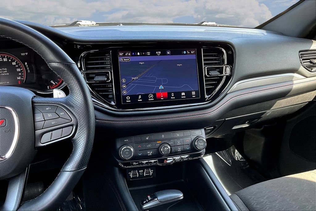 Used 2025 Dodge Durango GT AWD/4WD image 11