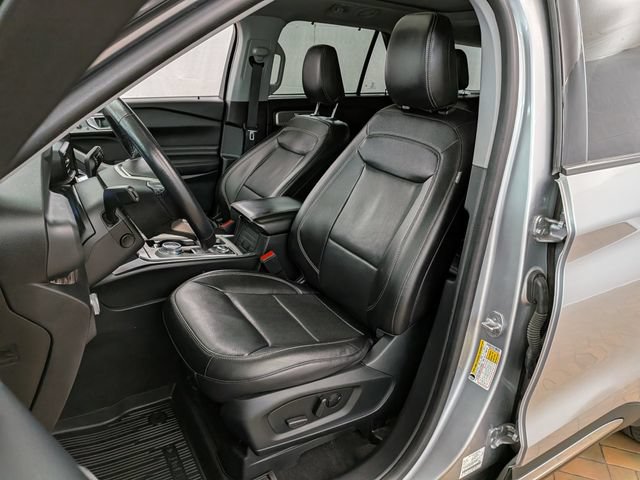Certified 2022 Ford Explorer Limited w/ Equipment Group 301A AWD/4WD image 12