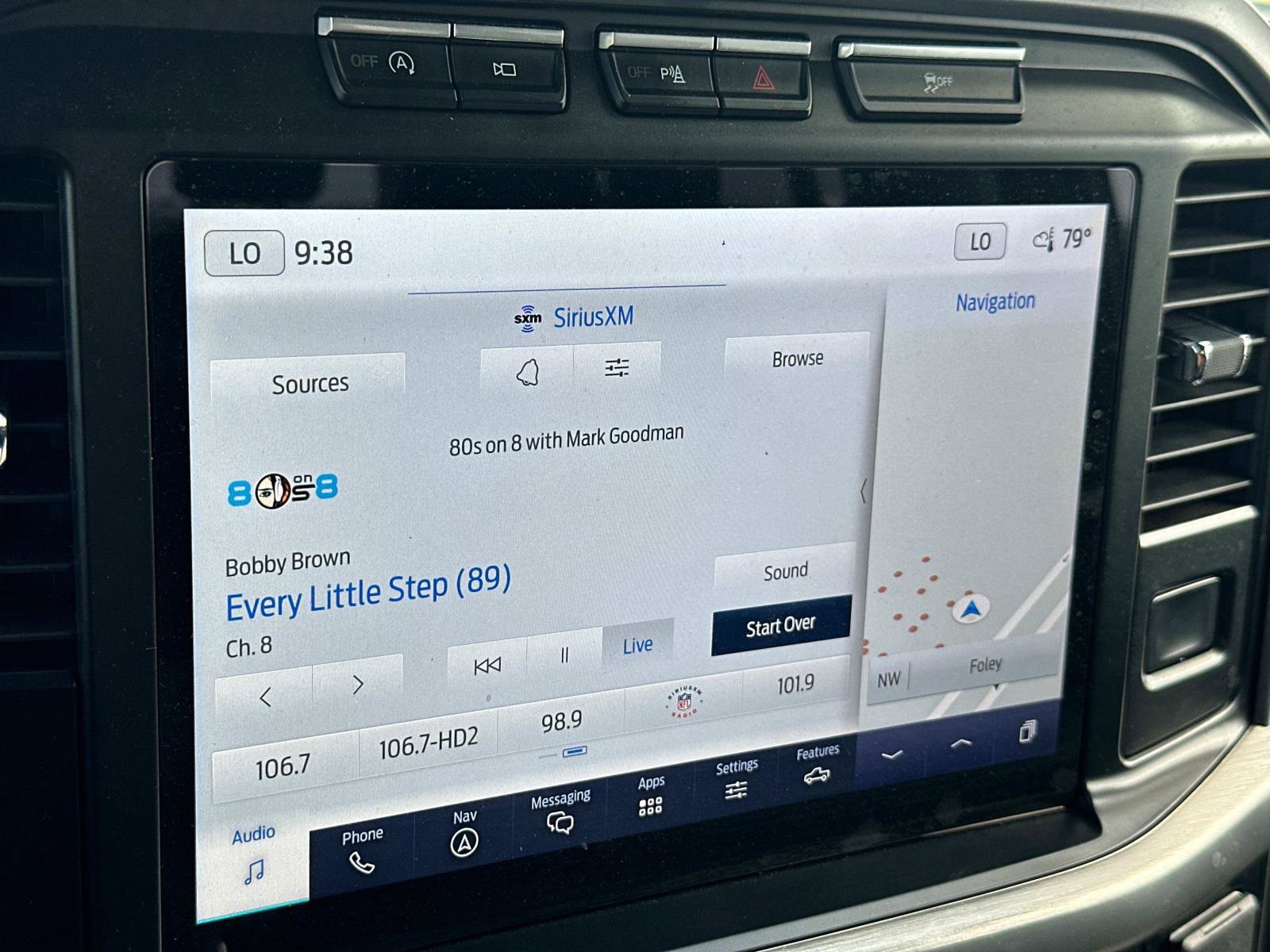 Certified 2023 Ford F150 Lariat w/ Equipment Group 502A High image 28