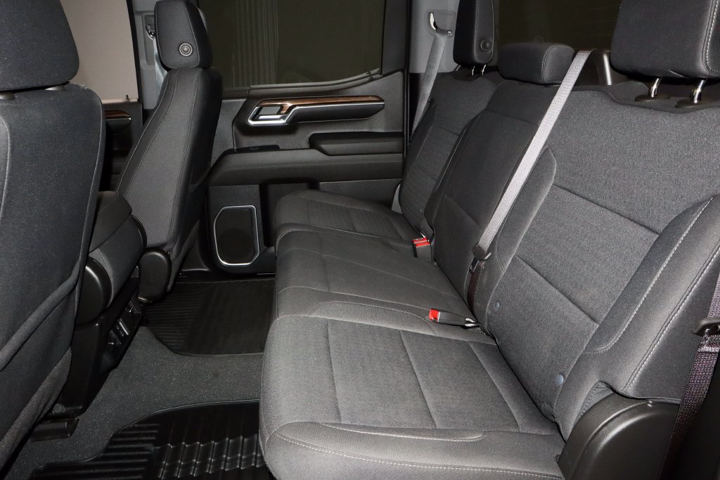 Used 2023 Chevrolet Silverado 1500 LT AWD/4WD image 22