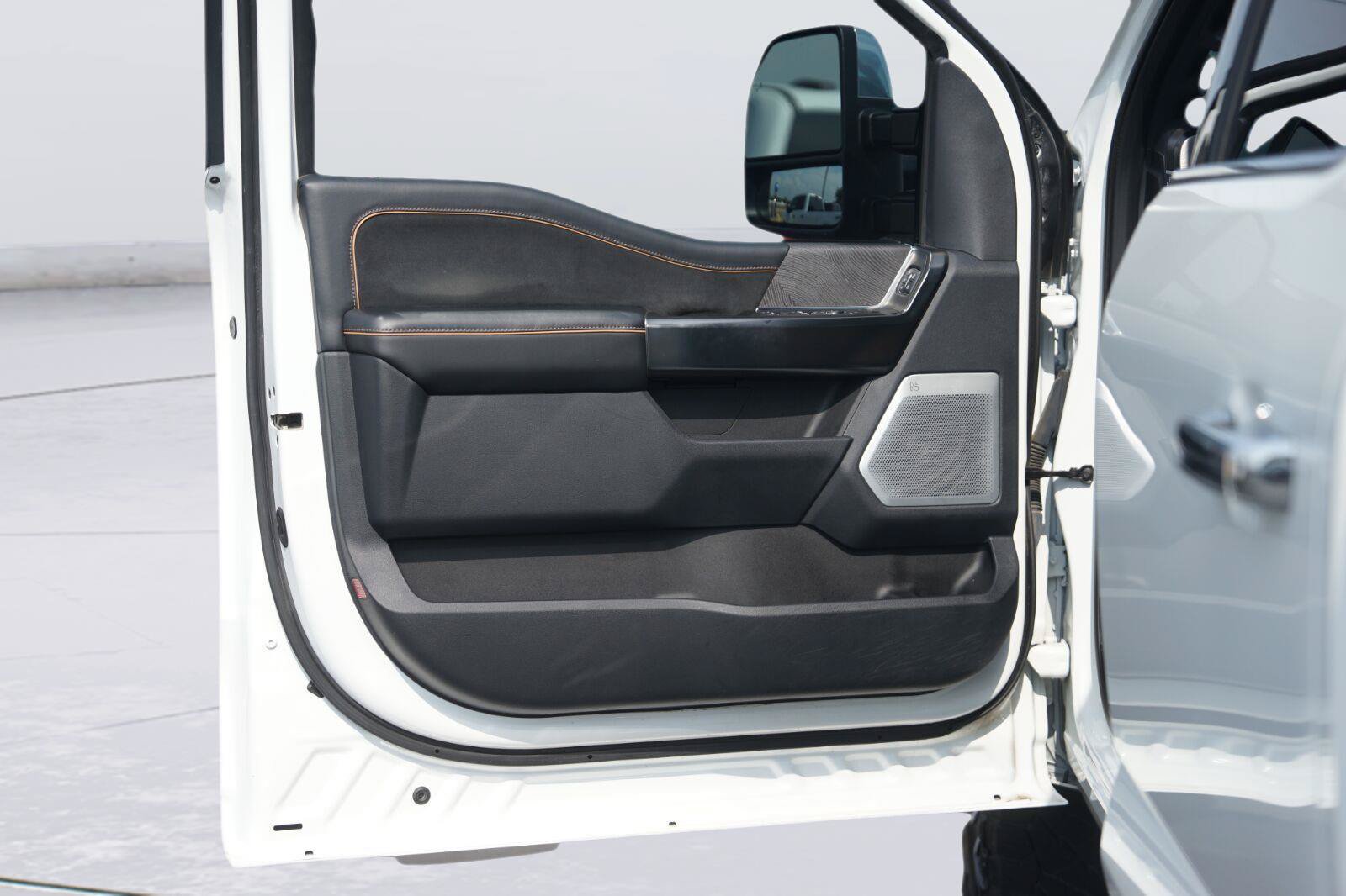 Certified 2024 Ford F350 Platinum AWD/4WD image 30