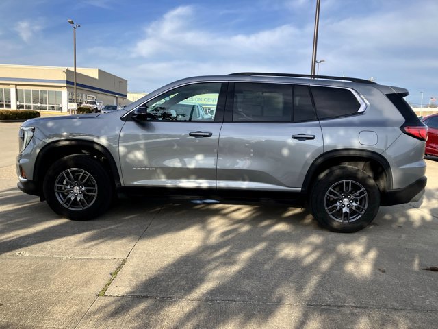 Used 2025 GMC Acadia Elevation image 3