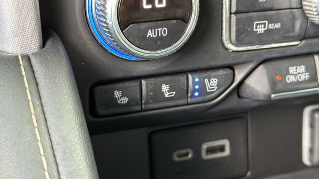 Used 2022 GMC Yukon SLT w/ SLT Luxury Package AWD/4WD image 33