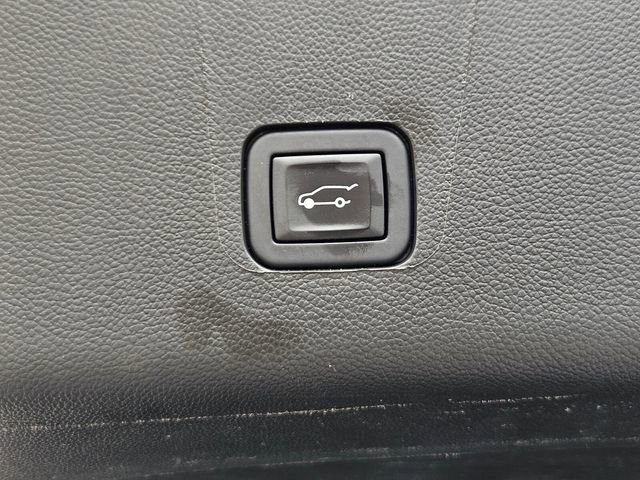 Used 2023 Chevrolet Traverse RS w/ LPO, Floor Liner Package image 13