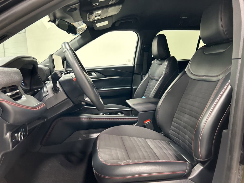 Certified 2025 Ford Explorer ST-Line w/ ST-Line Street Pack image 12