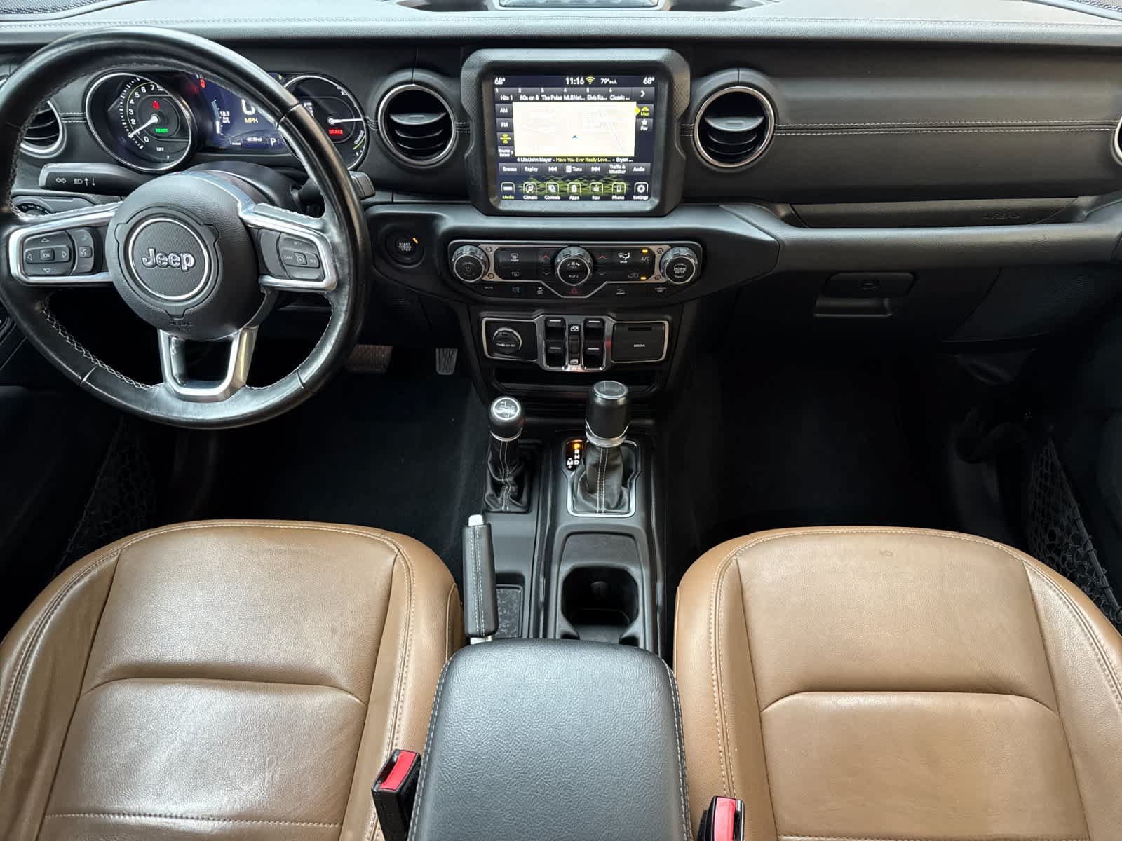 Used 2022 Jeep Wrangler Unlimited Sahara AWD/4WD image 3